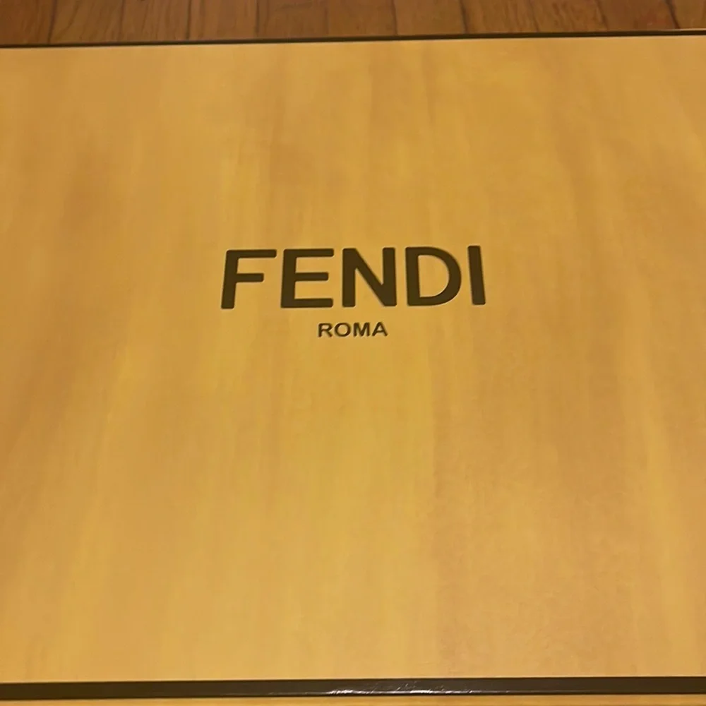 Fendi Logo Flat Pouch Clutch - Picture 2 of 10